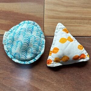 Lovevery Set of 2 Beanbags